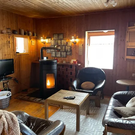 Chalet Authentiek, Vintage Aan De Bosrand