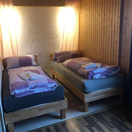 Chalet Authentiek, Vintage Aan De Bosrand Weyer (Rhein-Lahn)