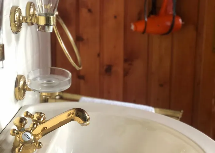 Chalé Authentiek, Vintage Aan De Bosrand *